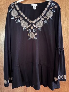 Style & Co Women’s Black Top Embroidered Flowers Flare Sleeve Pullover Top - 2X